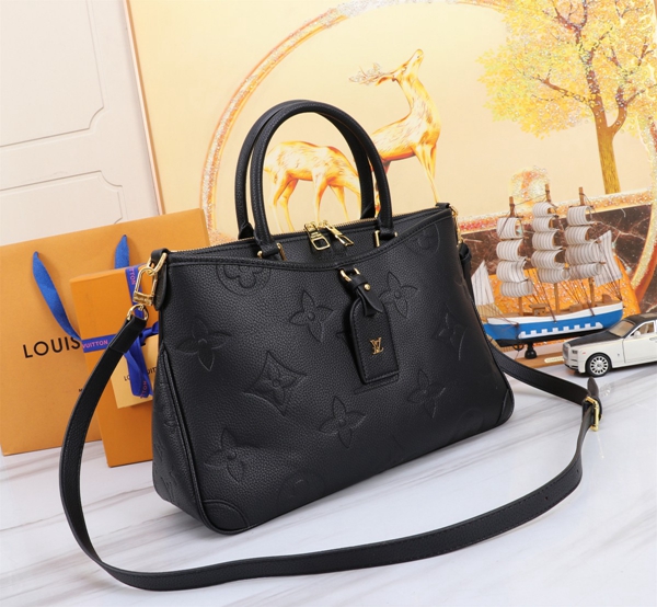 ルイヴィトンバッグ背面デザイン